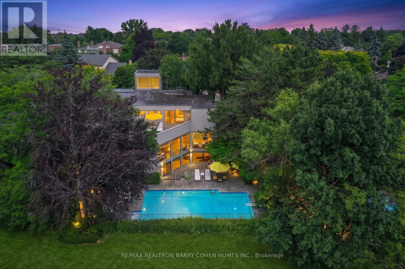 10 Penwood Crescent, Toronto, Ontario  M3B 2B9 - Photo 4 - C13048670