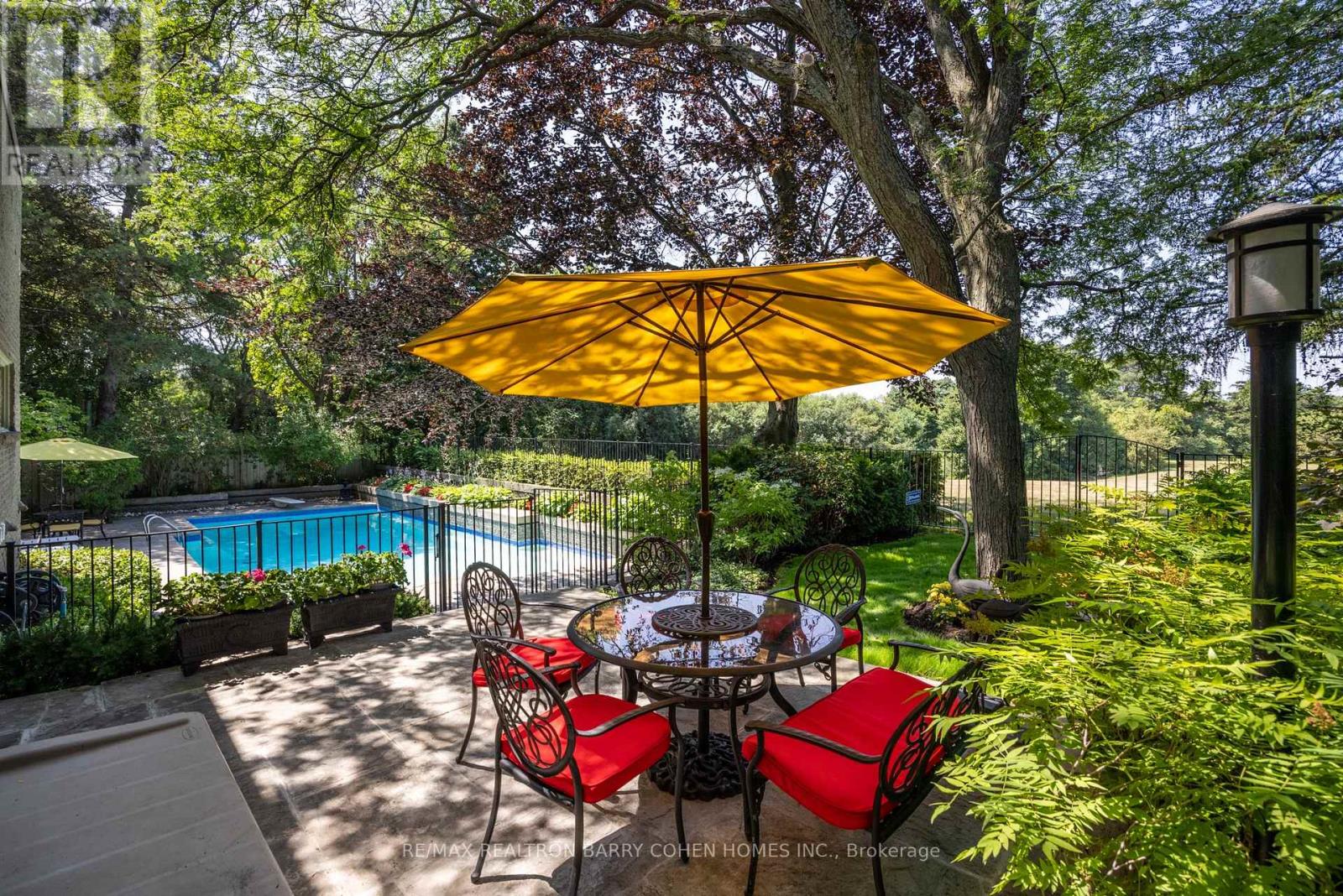 10 Penwood Crescent, Toronto, Ontario  M3B 2B9 - Photo 8 - C13048670