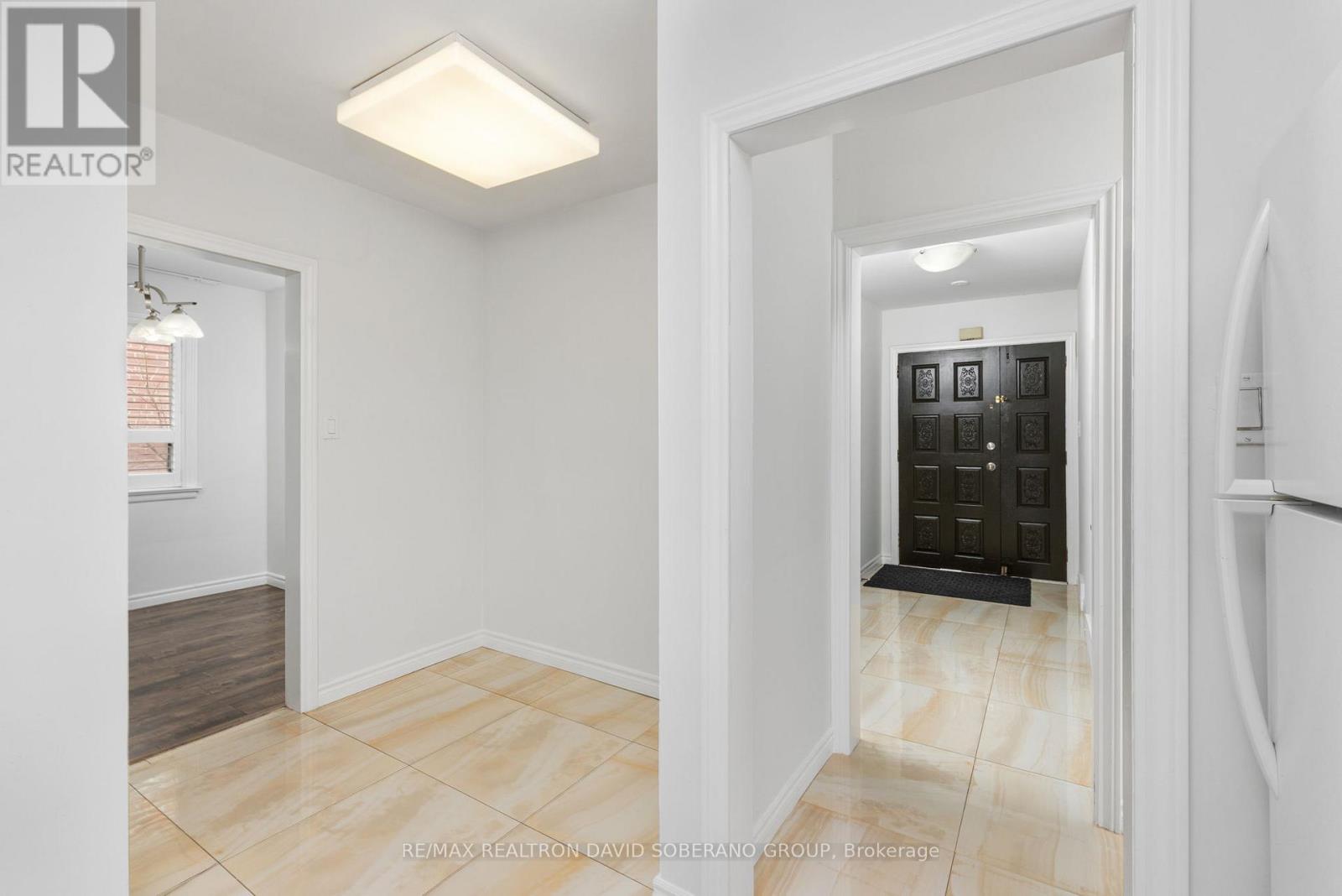 16 Faith Avenue, Toronto, Ontario  M3H 1W3 - Photo 11 - C13048688