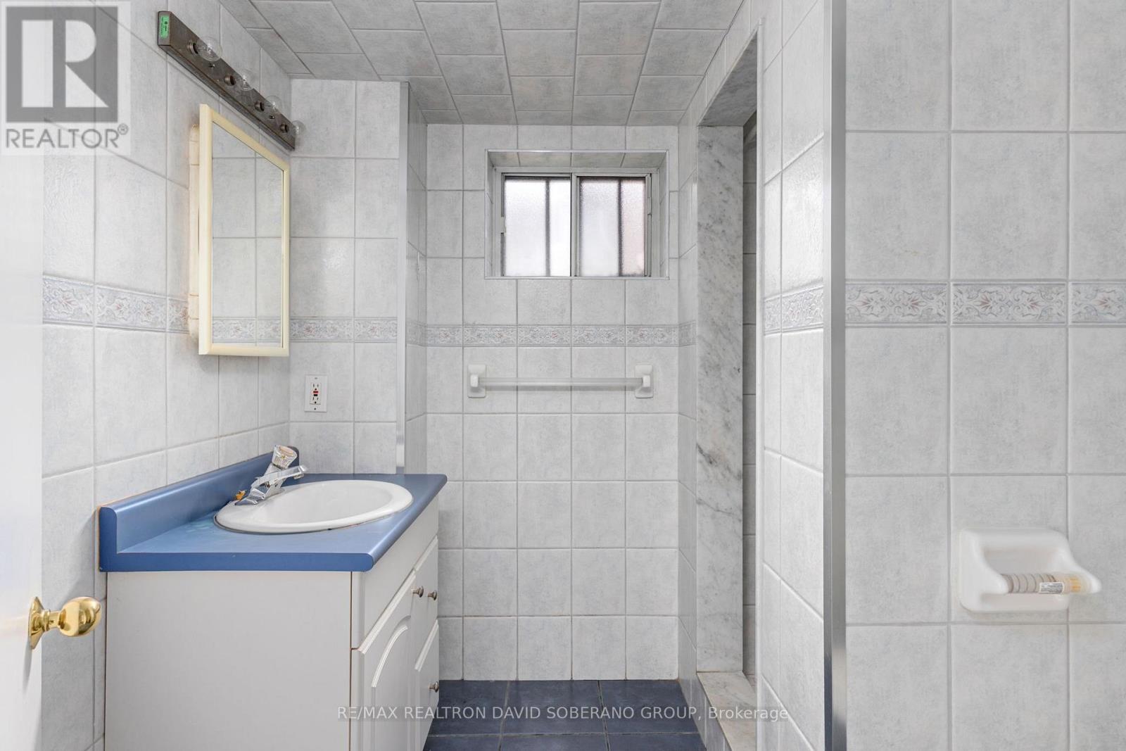 16 Faith Avenue, Toronto, Ontario  M3H 1W3 - Photo 25 - C13048688