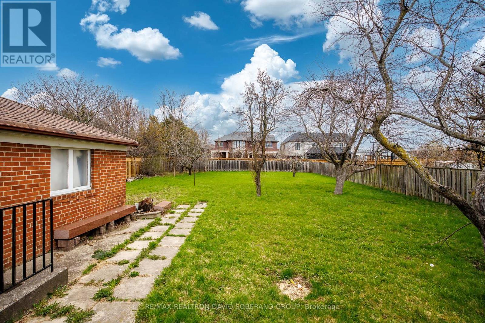 16 Faith Avenue, Toronto, Ontario  M3H 1W3 - Photo 30 - C13048688