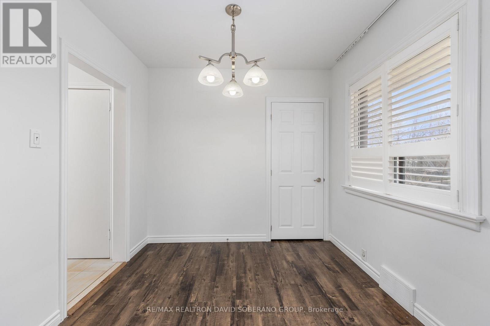 16 Faith Avenue, Toronto, Ontario  M3H 1W3 - Photo 7 - C13048688