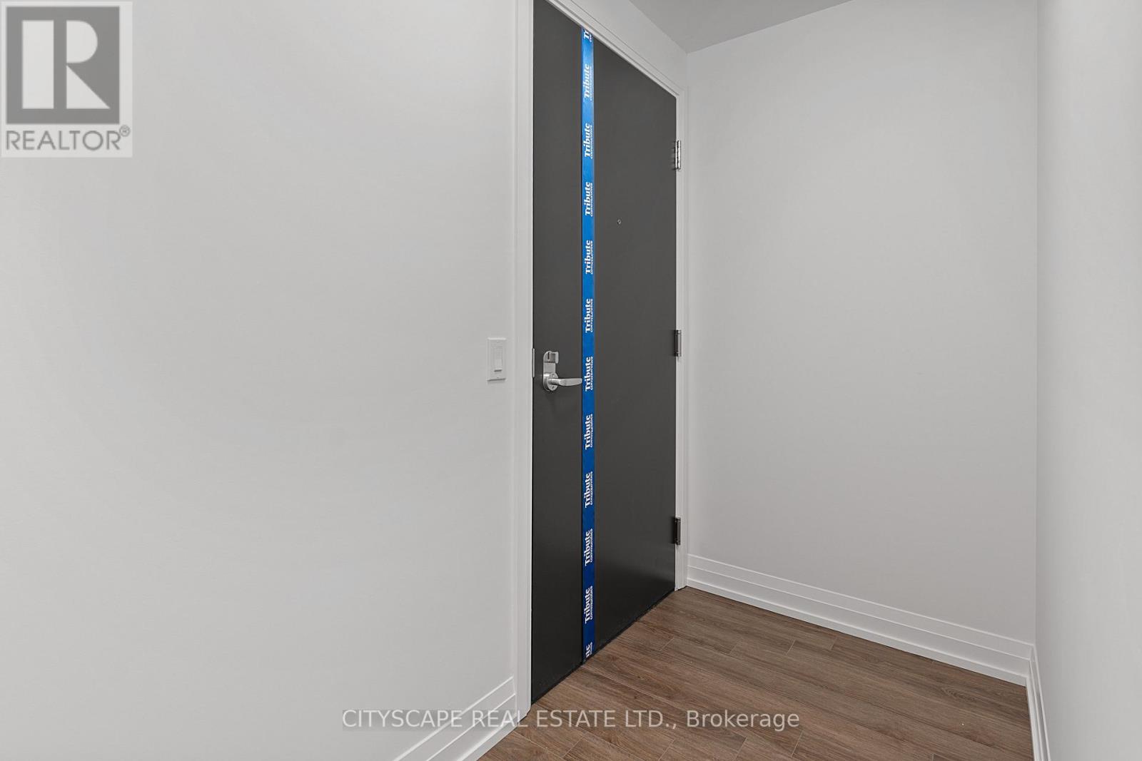 1507 - 286 Main Street, Toronto, Ontario  M4C 4X4 - Photo 2 - E13048626