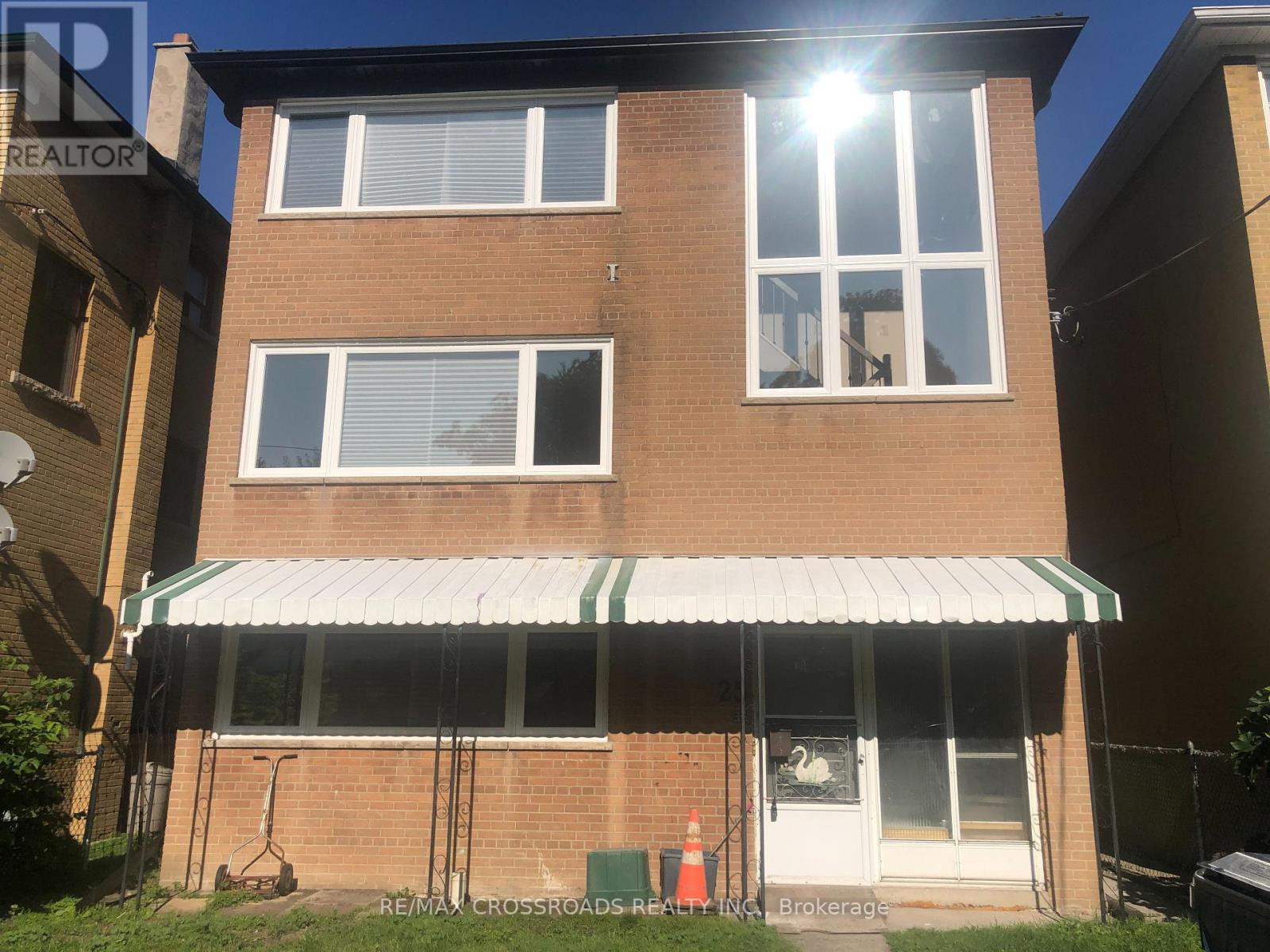 2 - 25 GLENSIDE AVENUE, Toronto, Ontario