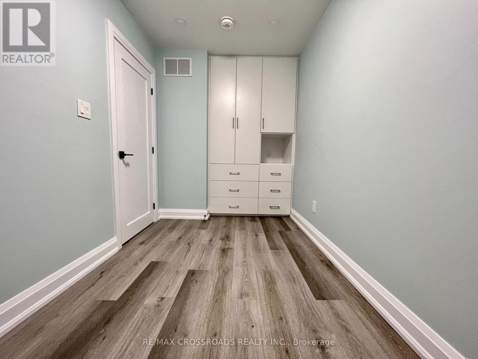 2 - 25 Glenside Avenue, Toronto, Ontario  M4L 2T6 - Photo 11 - E13048660