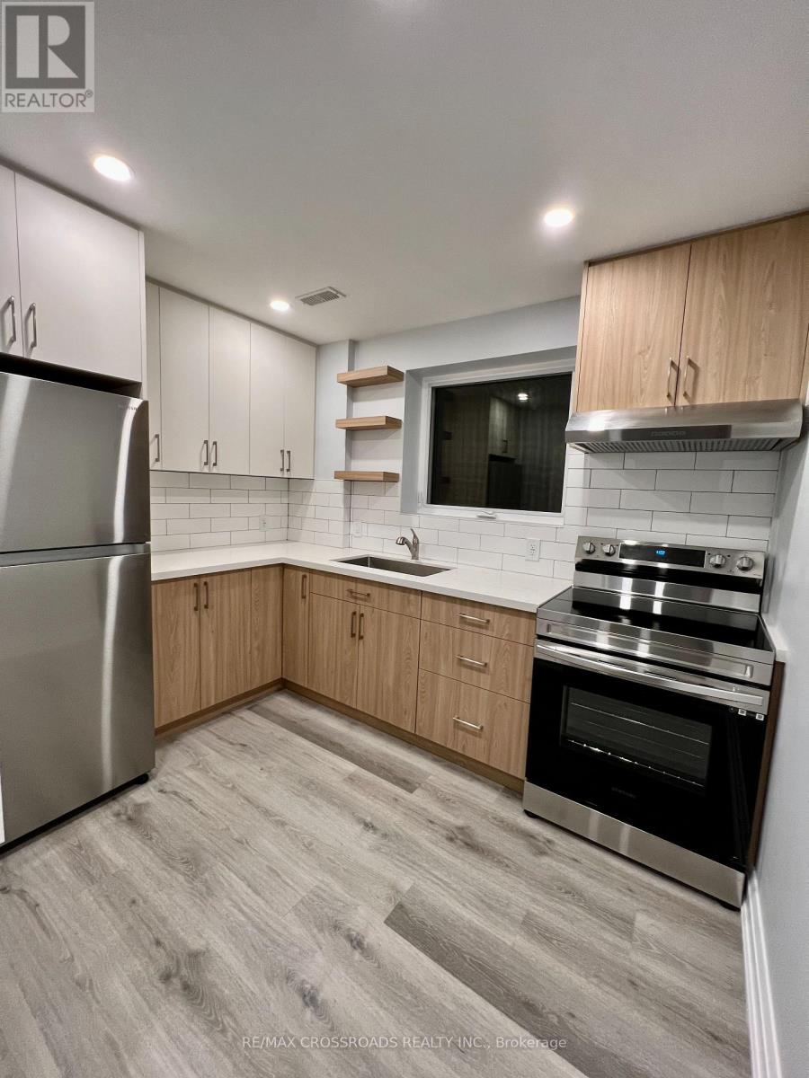 2 - 25 Glenside Avenue, Toronto, Ontario  M4L 2T6 - Photo 7 - E13048660