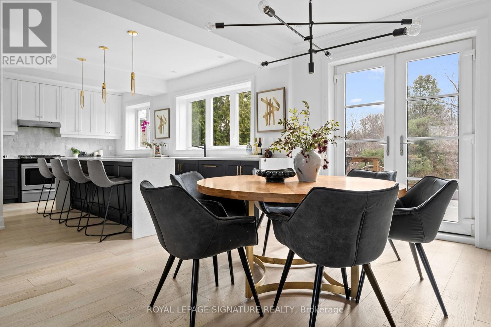 47 Don Valley Drive, Toronto, Ontario  M4K 2J1 - Photo 3 - E13048698