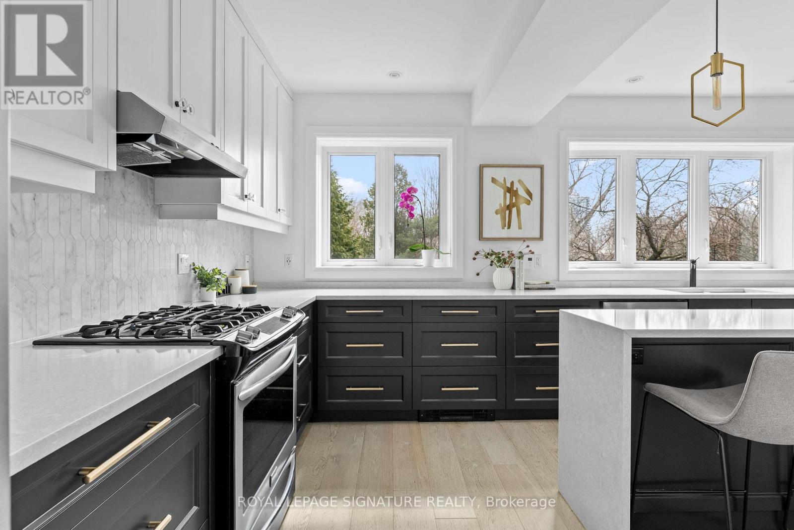 47 Don Valley Drive, Toronto, Ontario  M4K 2J1 - Photo 8 - E13048698