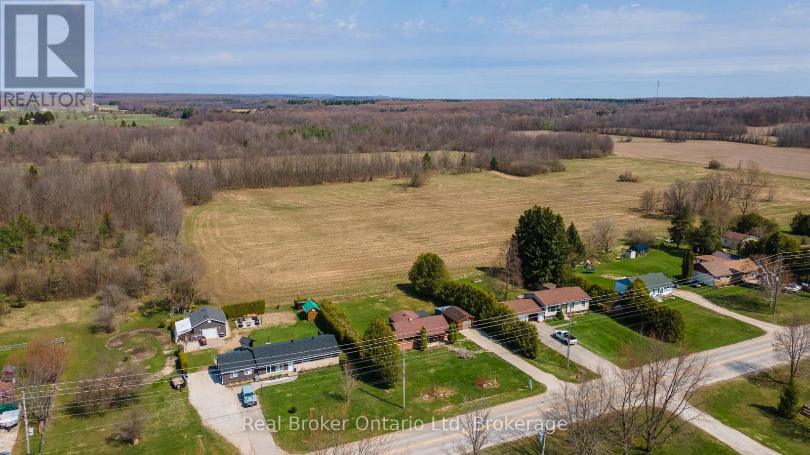122327 Grey 5 Road, Georgian Bluffs, Ontario  N4K 5N5 - Photo 34 - X12898422