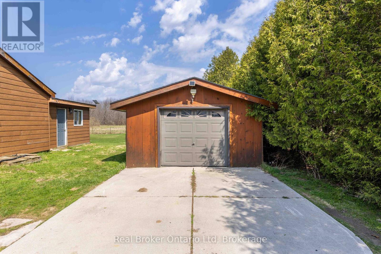 122327 Grey 5 Road, Georgian Bluffs, Ontario  N4K 5N5 - Photo 27 - X12898422