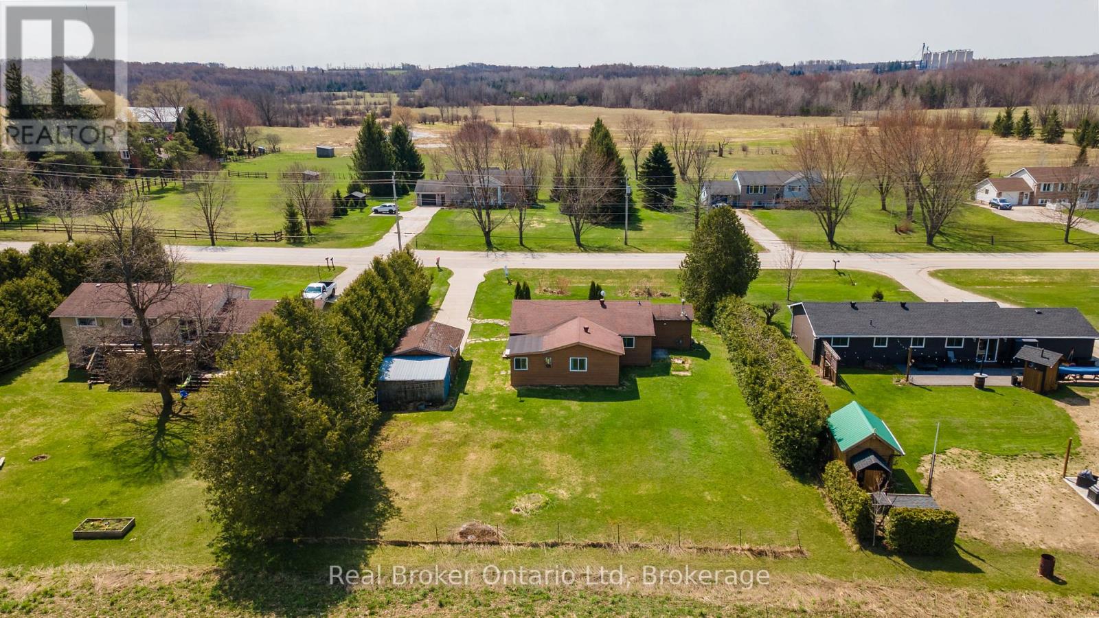 122327 Grey 5 Road, Georgian Bluffs, Ontario  N4K 5N5 - Photo 32 - X12898422