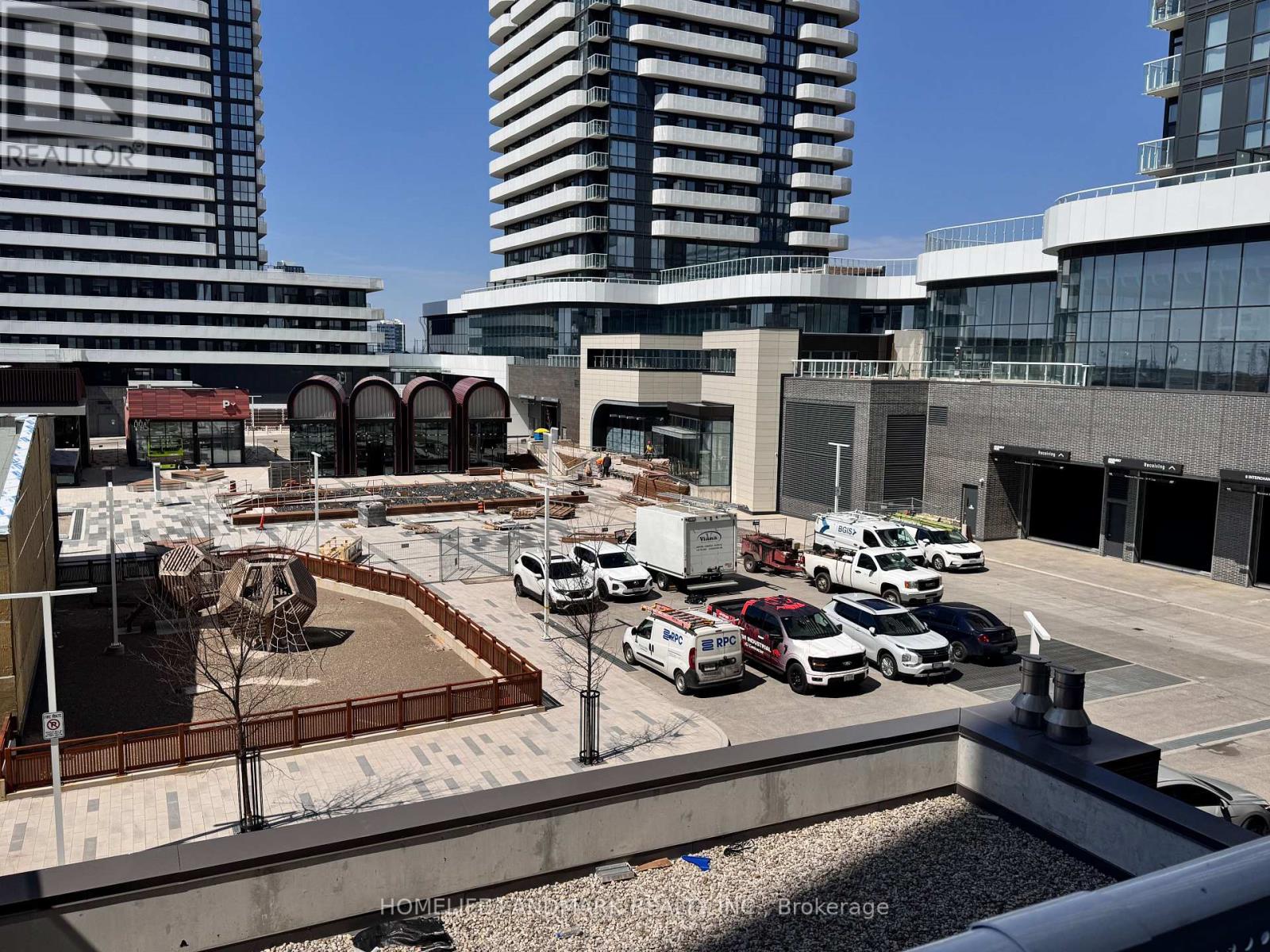 301 - 28 INTERCHANGE WAY, Vaughan, Ontario