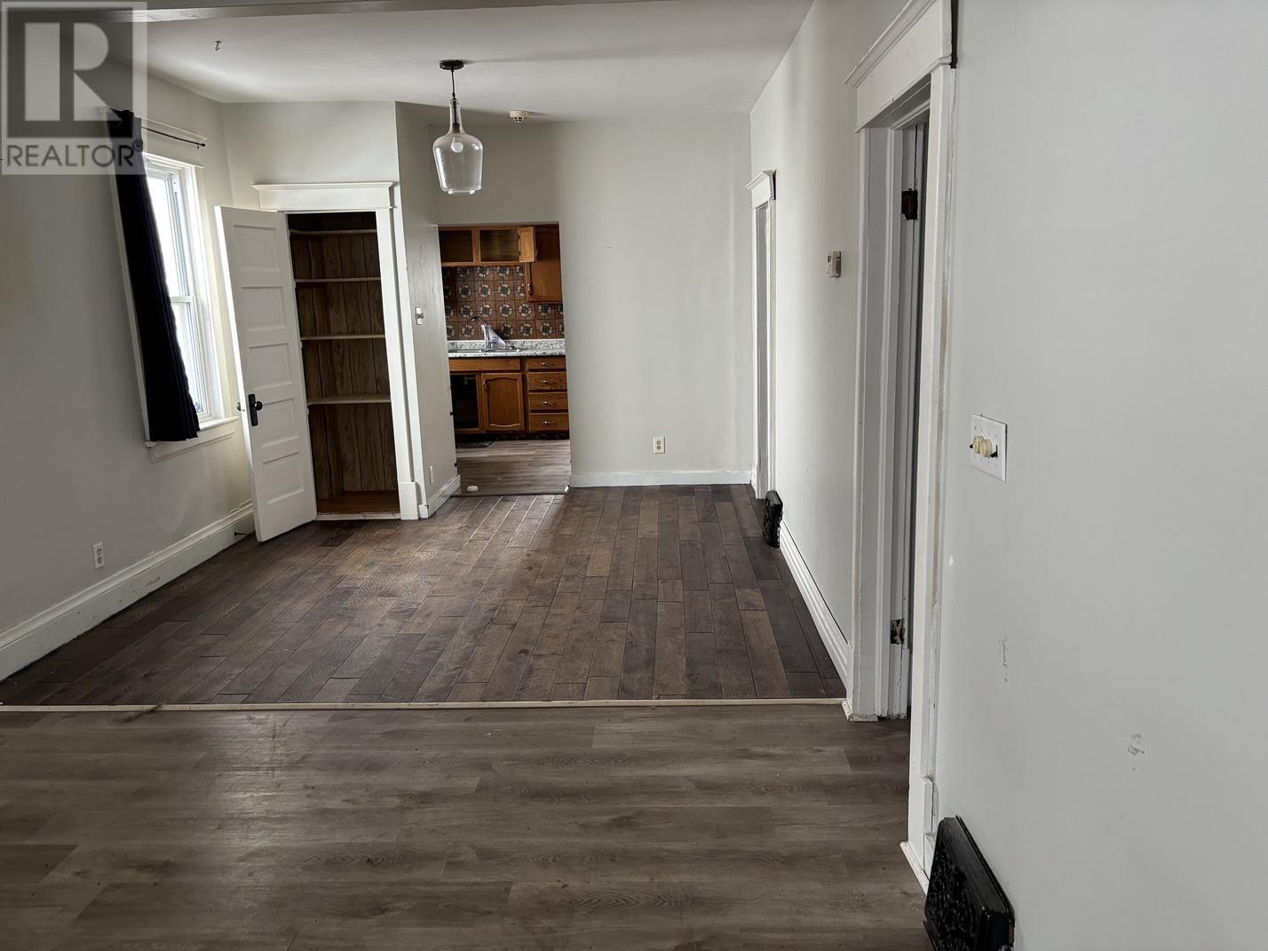 168 Hudson St, Sault Ste. Marie, Ontario  P6A 1T4 - Photo 2 - SM253207