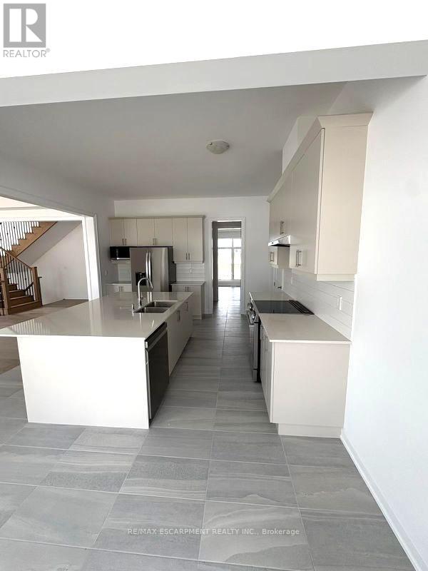 3 Pinetree Drive, Oro-Medonte, Ontario  L0L 2L0 - Photo 10 - S13048682