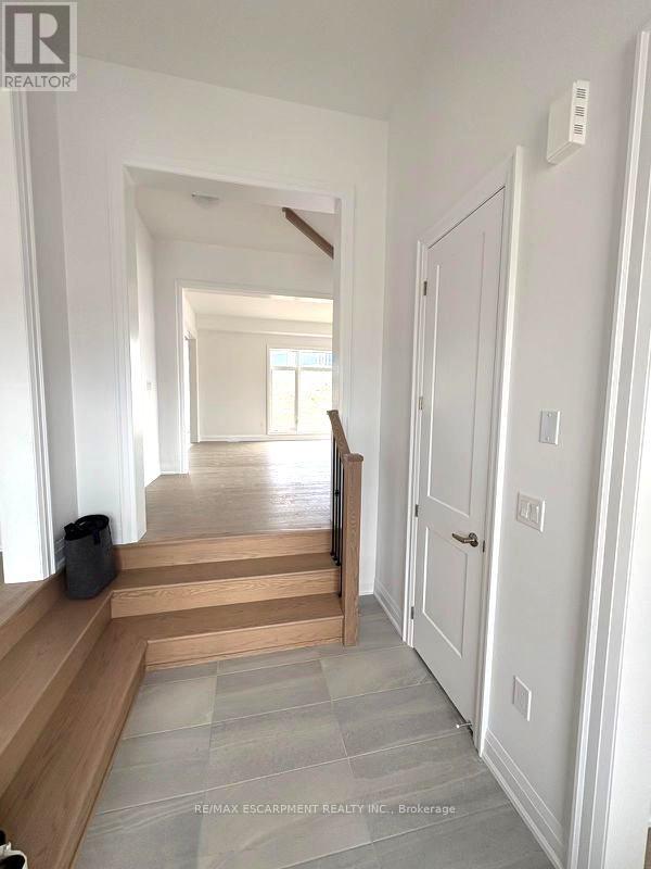 3 Pinetree Drive, Oro-Medonte, Ontario  L0L 2L0 - Photo 2 - S13048682