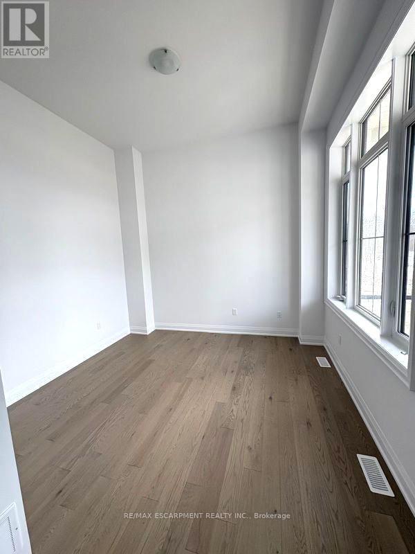 3 Pinetree Drive, Oro-Medonte, Ontario  L0L 2L0 - Photo 24 - S13048682