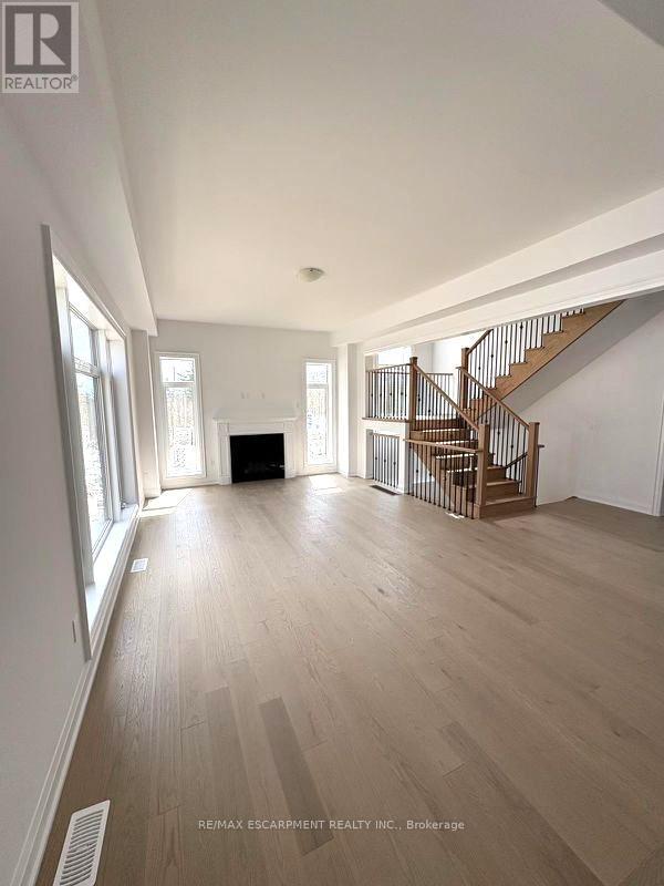 3 Pinetree Drive, Oro-Medonte, Ontario  L0L 2L0 - Photo 5 - S13048682