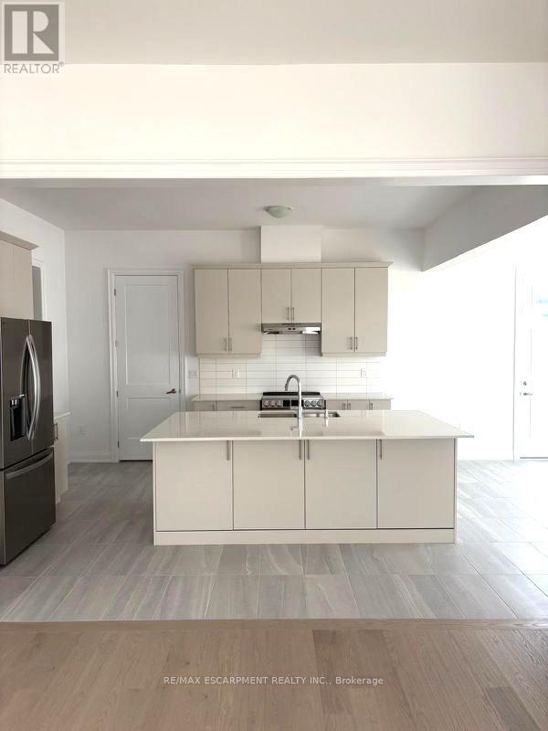 3 Pinetree Drive, Oro-Medonte, Ontario  L0L 2L0 - Photo 8 - S13048682