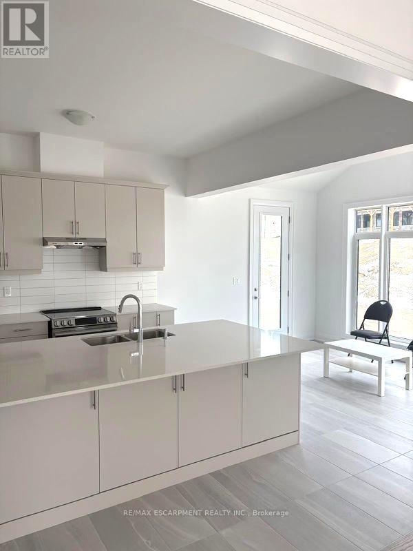 3 Pinetree Drive, Oro-Medonte, Ontario  L0L 2L0 - Photo 9 - S13048682