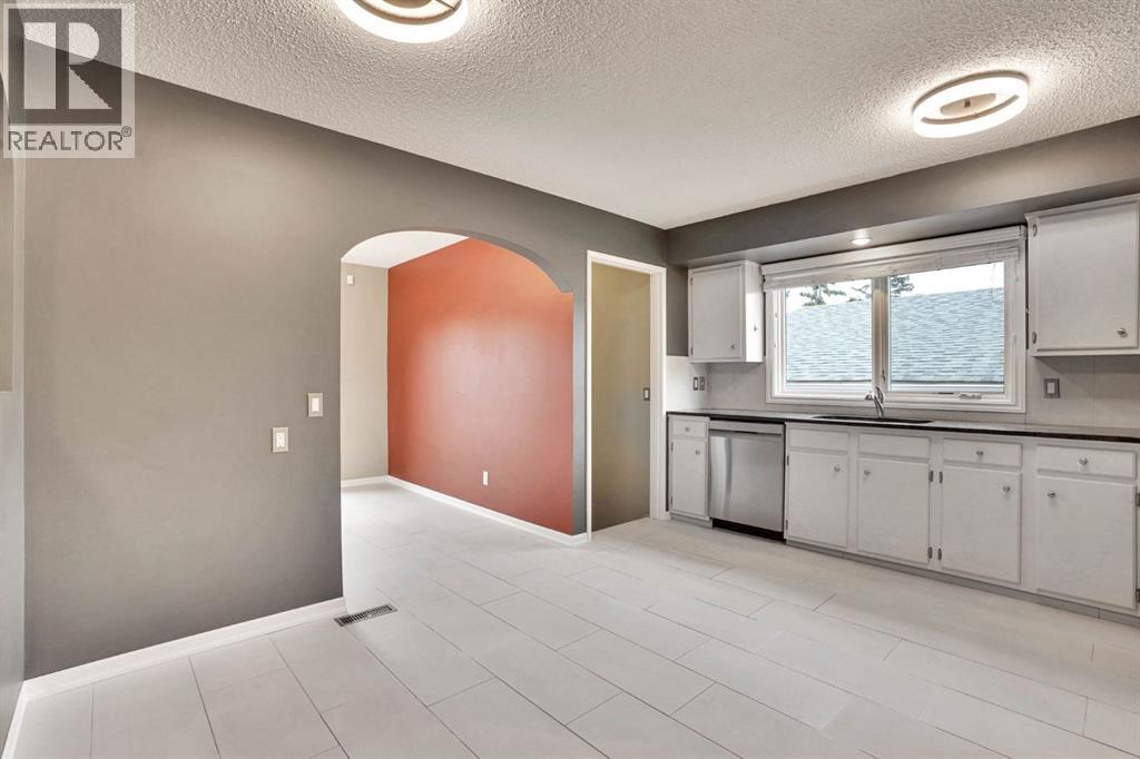 436 Huntley Way Ne, Calgary, Alberta  T2K 4Z8 - Photo 10 - A2305488