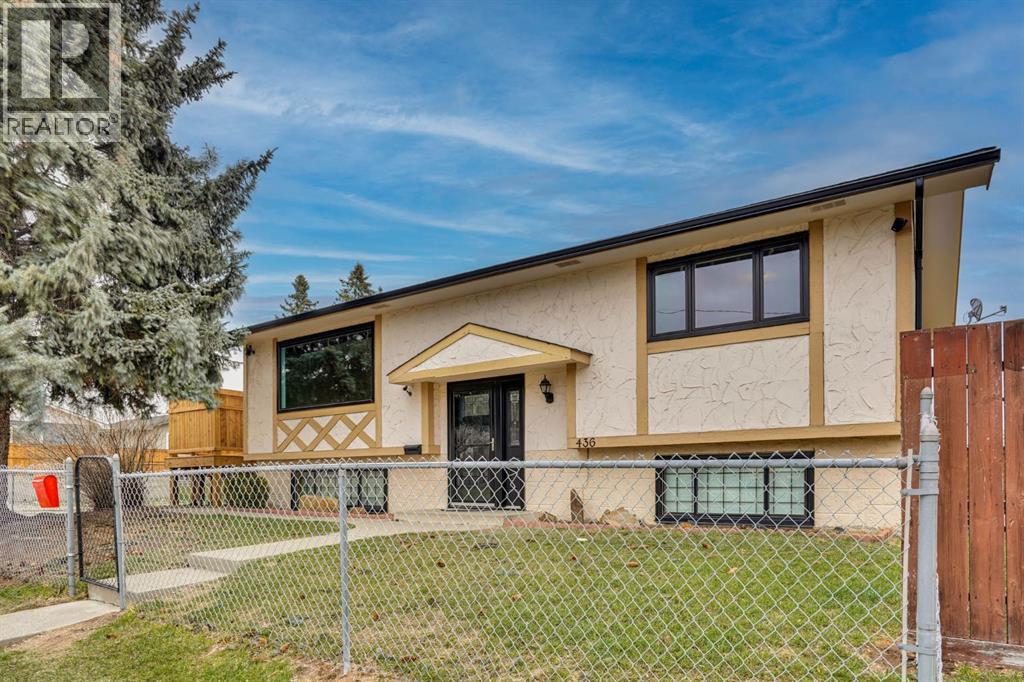 436 Huntley Way Ne, Calgary, Alberta  T2K 4Z8 - Photo 2 - A2305488