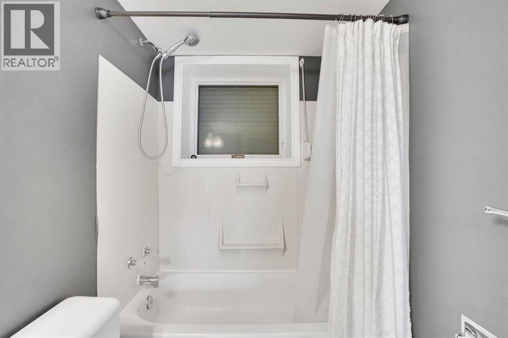 436 Huntley Way Ne, Calgary, Alberta  T2K 4Z8 - Photo 28 - A2305488