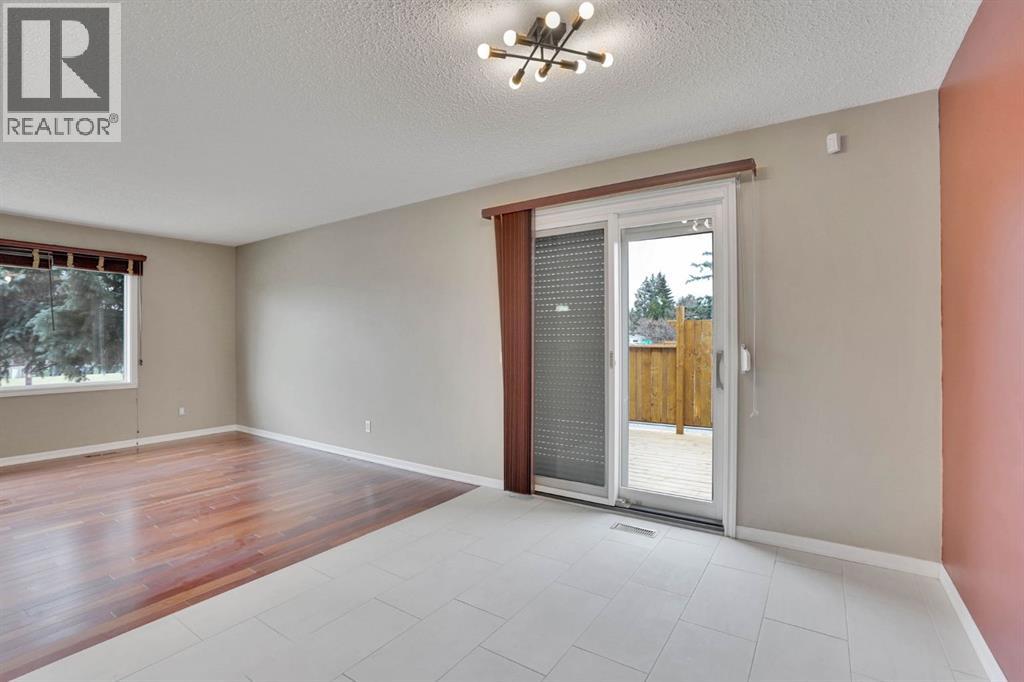 436 Huntley Way Ne, Calgary, Alberta  T2K 4Z8 - Photo 6 - A2305488