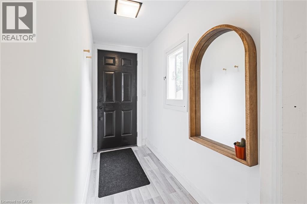 196 Walnut Street S Unit# Main, Hamilton, Ontario  L8N 2M1 - Photo 2 - 40824540