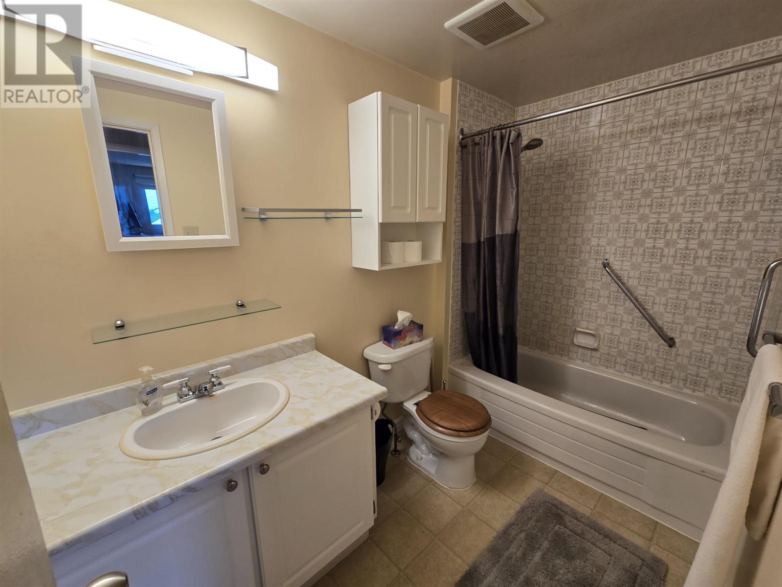 124 Hergott Ave, Elliot Lake, Ontario  P5A 3B3 - Photo 10 - SM260789
