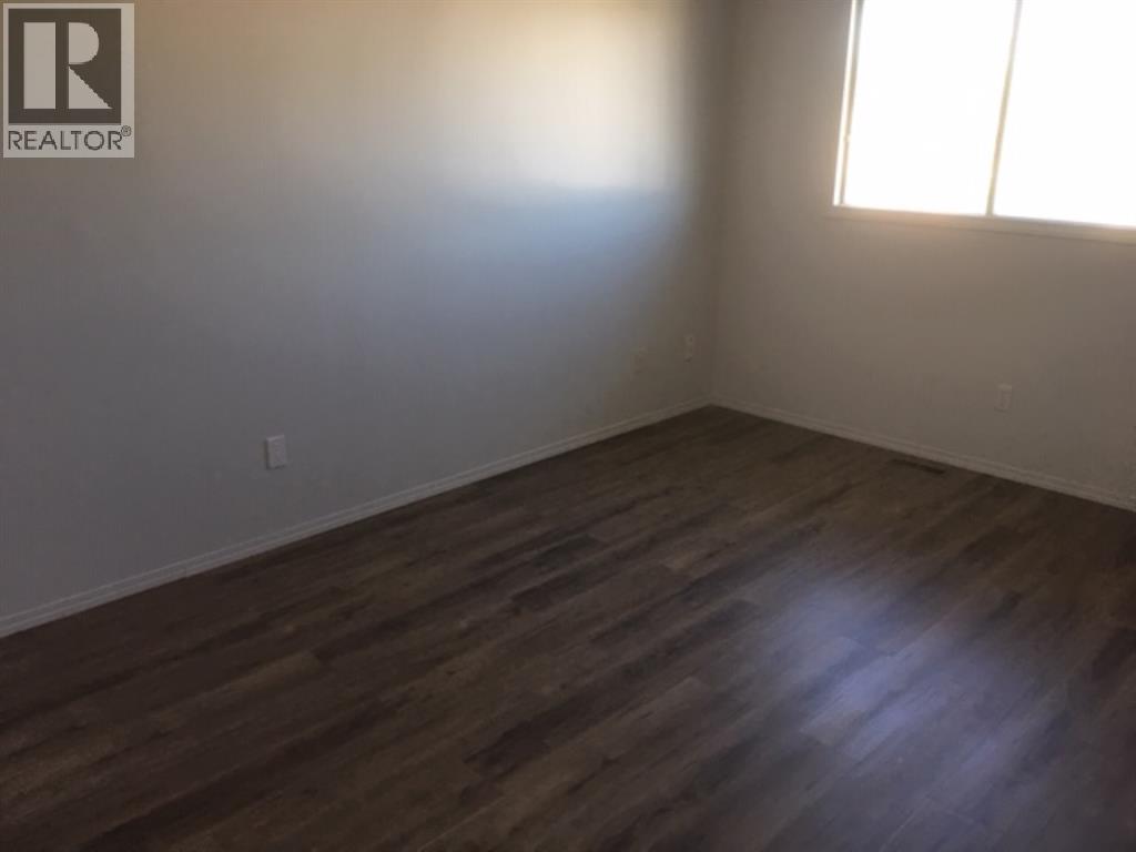 4 Cochrane Road, Whitecourt, Alberta  T7S 1C2 - Photo 11 - A2297018