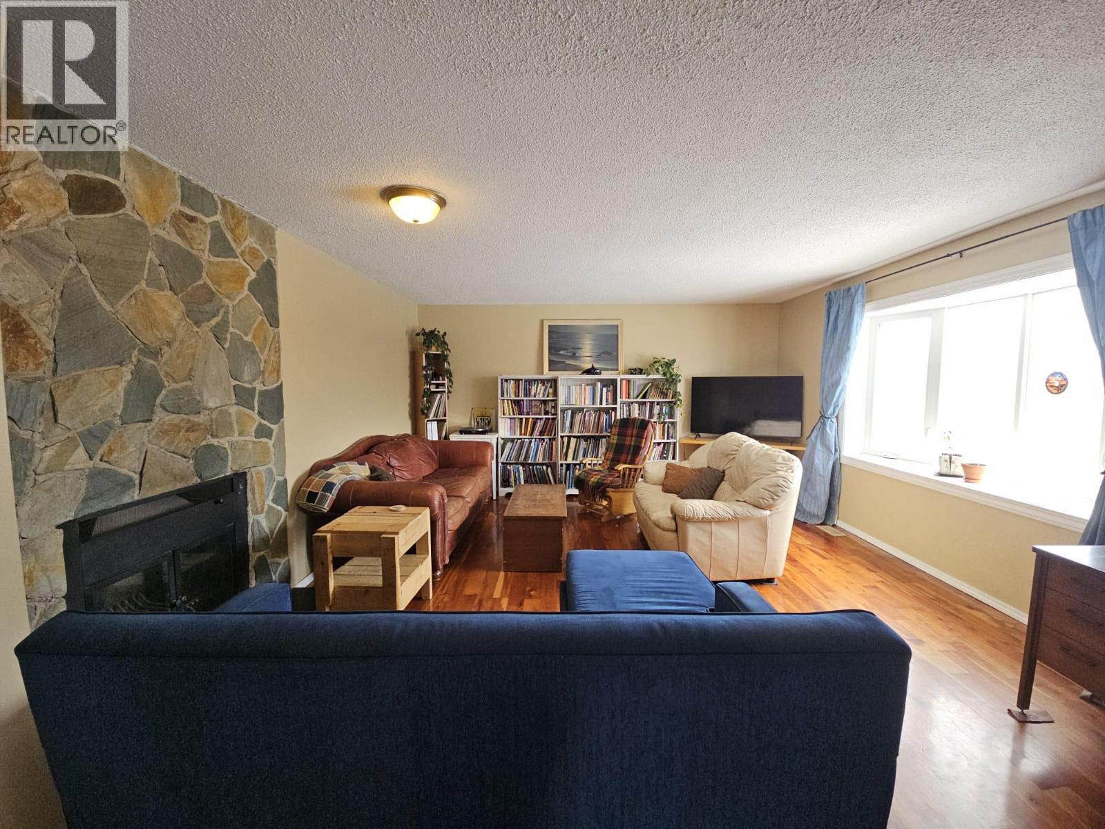 6128 Kurjata Road, Chetwynd, British Columbia  V0C 1J0 - Photo 8 - 10381497