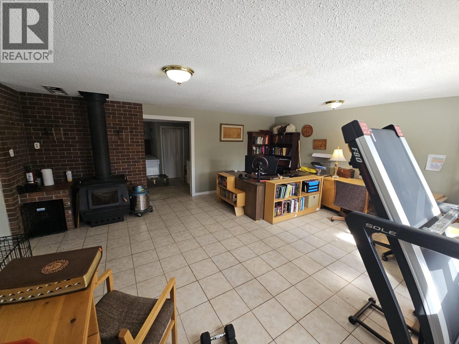 6128 Kurjata Road, Chetwynd, British Columbia  V0C 1J0 - Photo 50 - 10381497