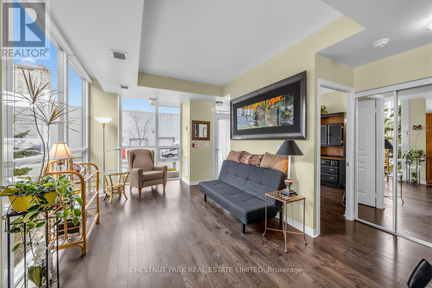 Th 101 - 15 Legion Road, Toronto, Ontario  M8V 0A9 - Photo 12 - W13048644