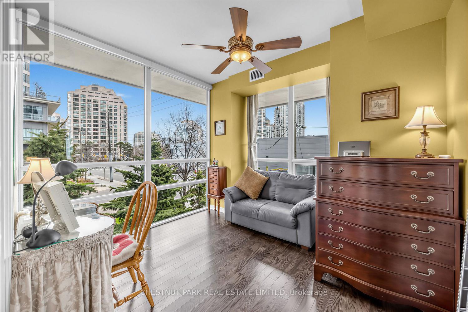 Th 101 - 15 Legion Road, Toronto, Ontario  M8V 0A9 - Photo 17 - W13048644
