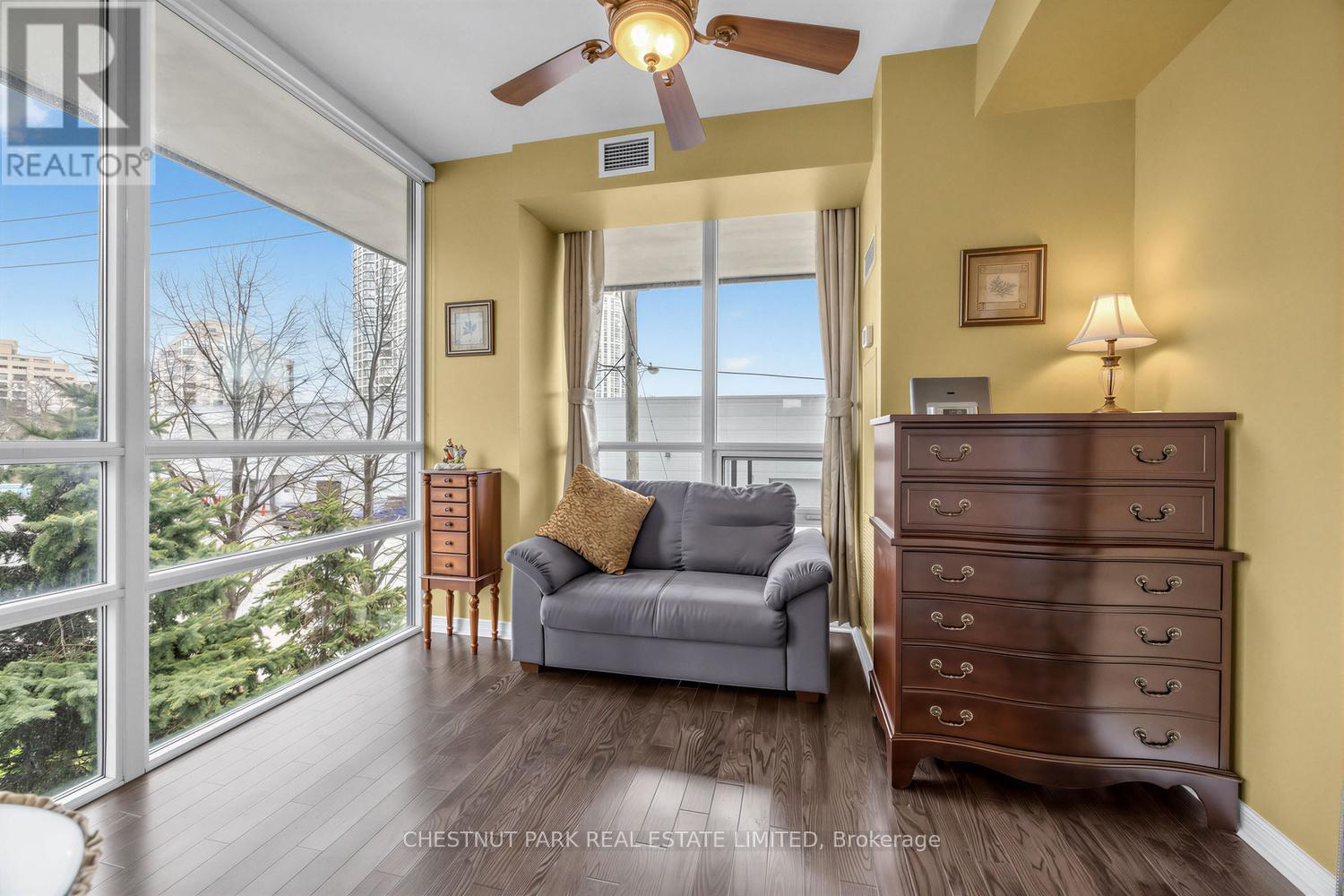 Th 101 - 15 Legion Road, Toronto, Ontario  M8V 0A9 - Photo 19 - W13048644