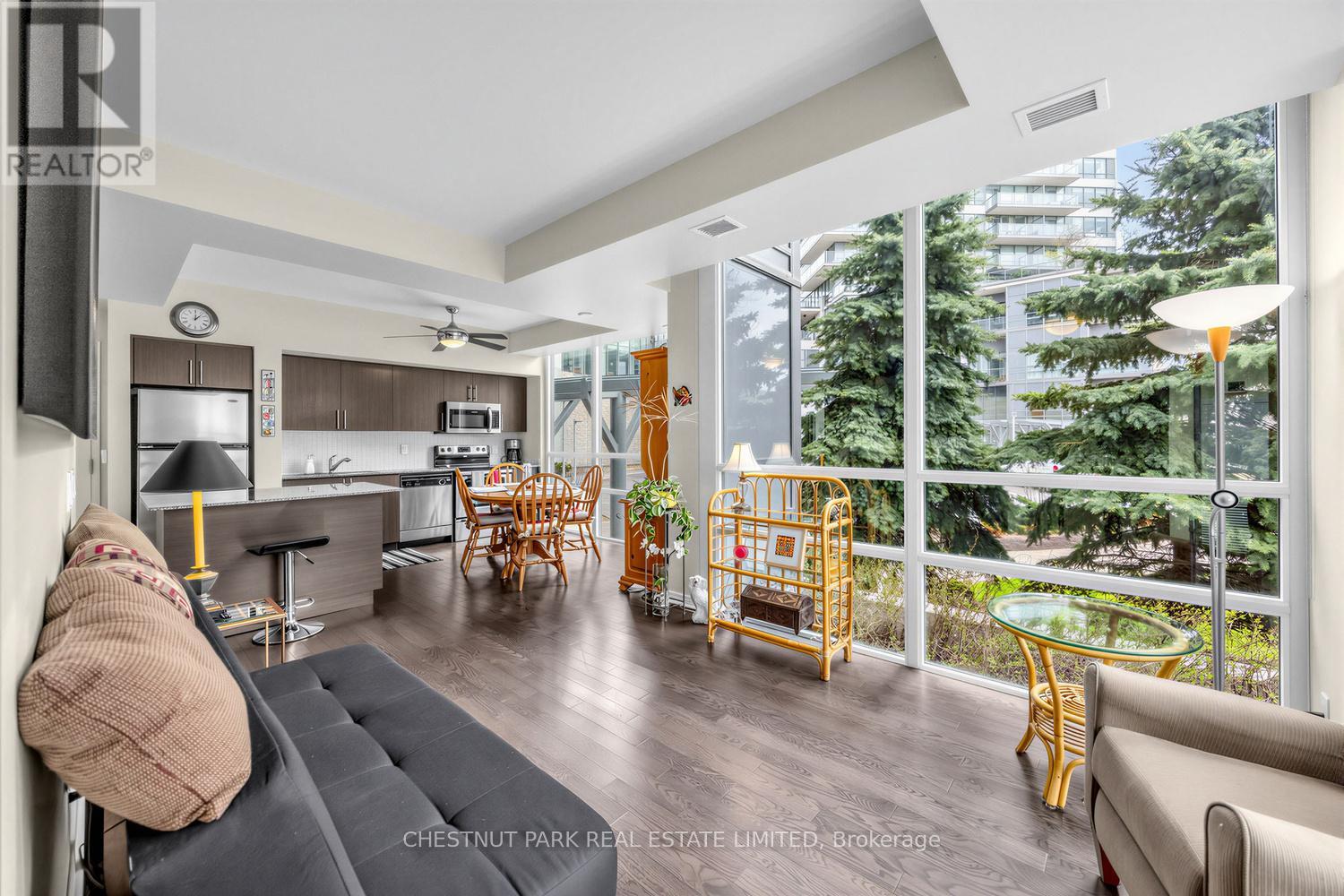 Th 101 - 15 Legion Road, Toronto, Ontario  M8V 0A9 - Photo 5 - W13048644