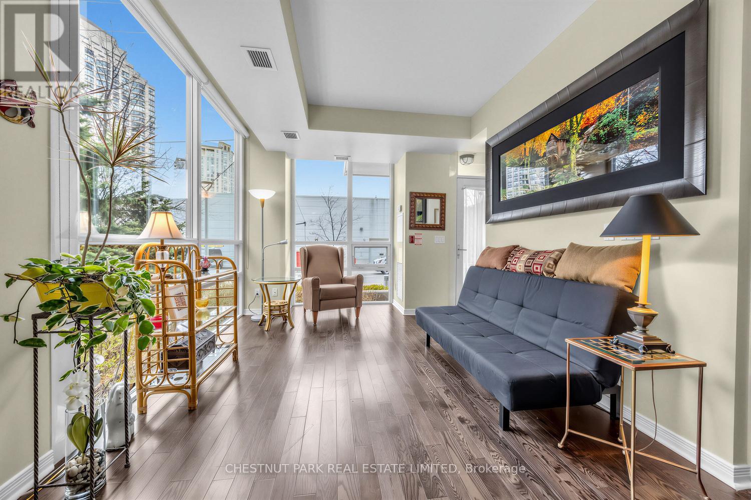 Th 101 - 15 Legion Road, Toronto, Ontario  M8V 0A9 - Photo 7 - W13048644