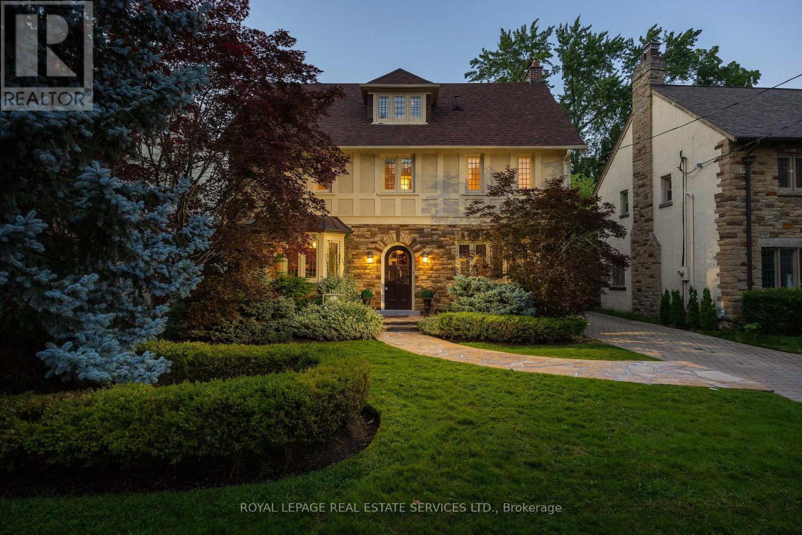 95 THE KINGSWAY, Toronto, Ontario