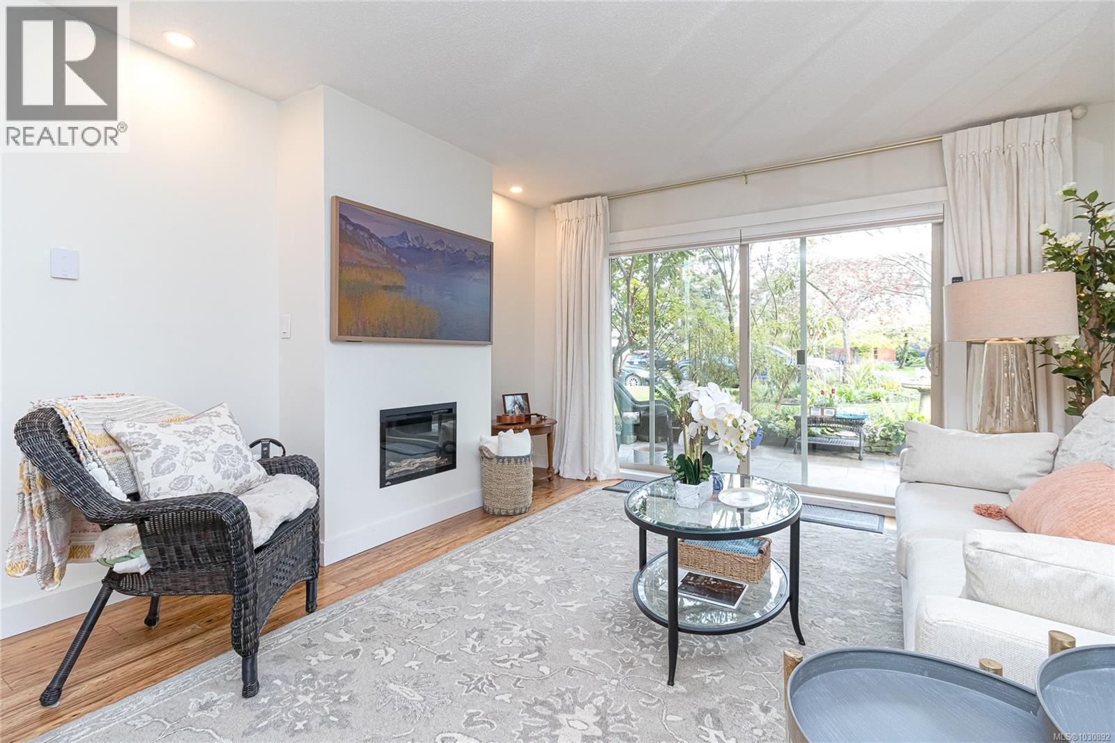 101 2427 Amherst Ave, Sidney, British Columbia  V8L 2H1 - Photo 8 - 1030892