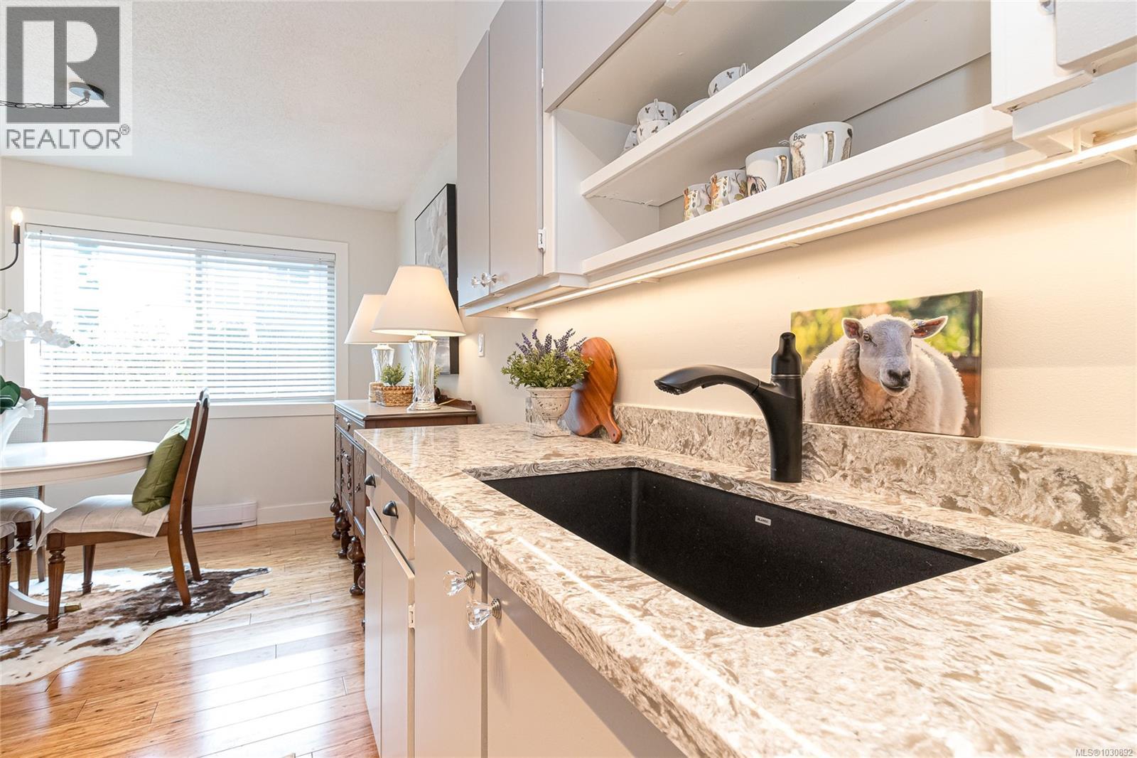 101 2427 Amherst Ave, Sidney, British Columbia  V8L 2H1 - Photo 16 - 1030892