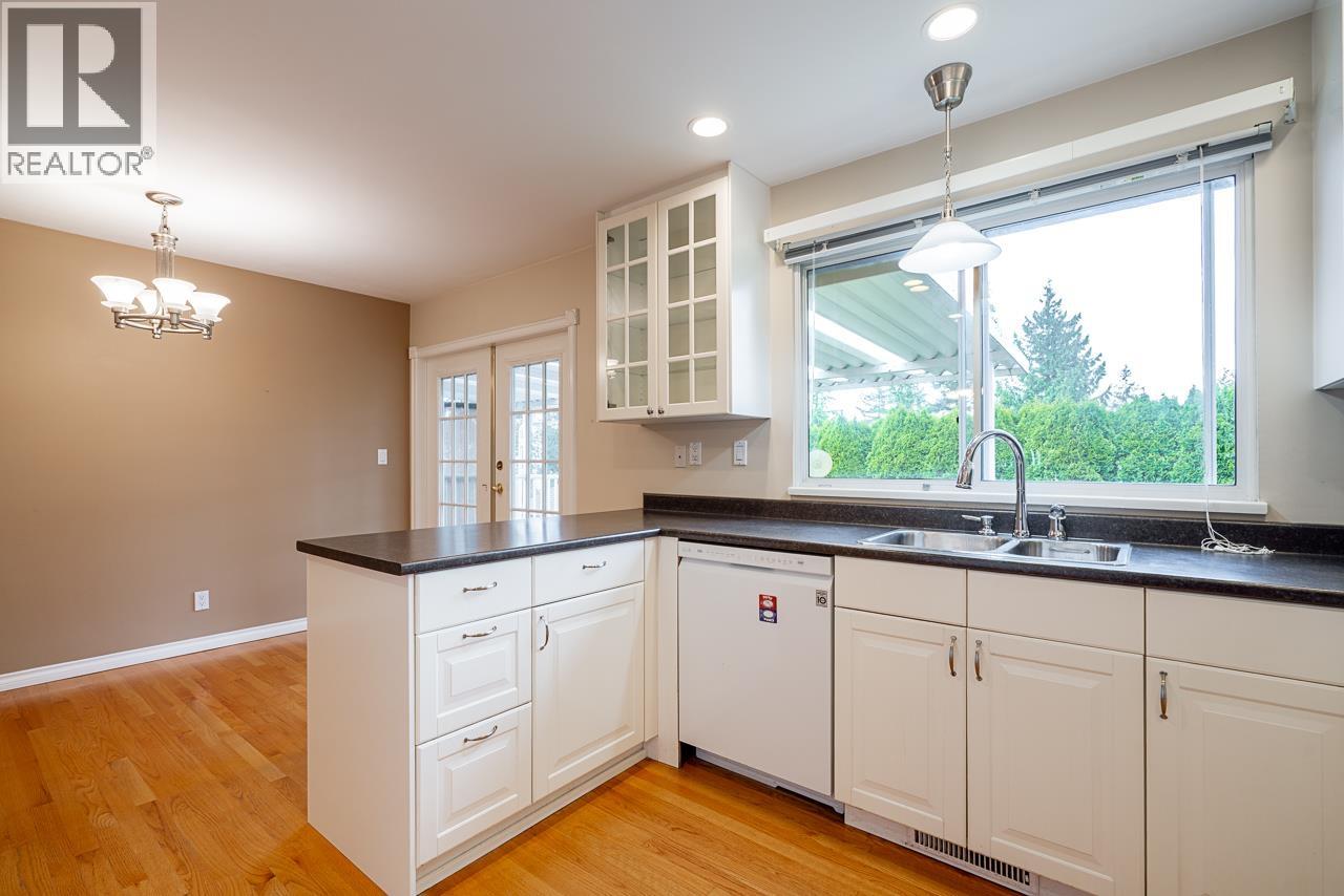 605 Waterloo Drive, Port Moody, British Columbia  V3H 3K9 - Photo 9 - R3115963