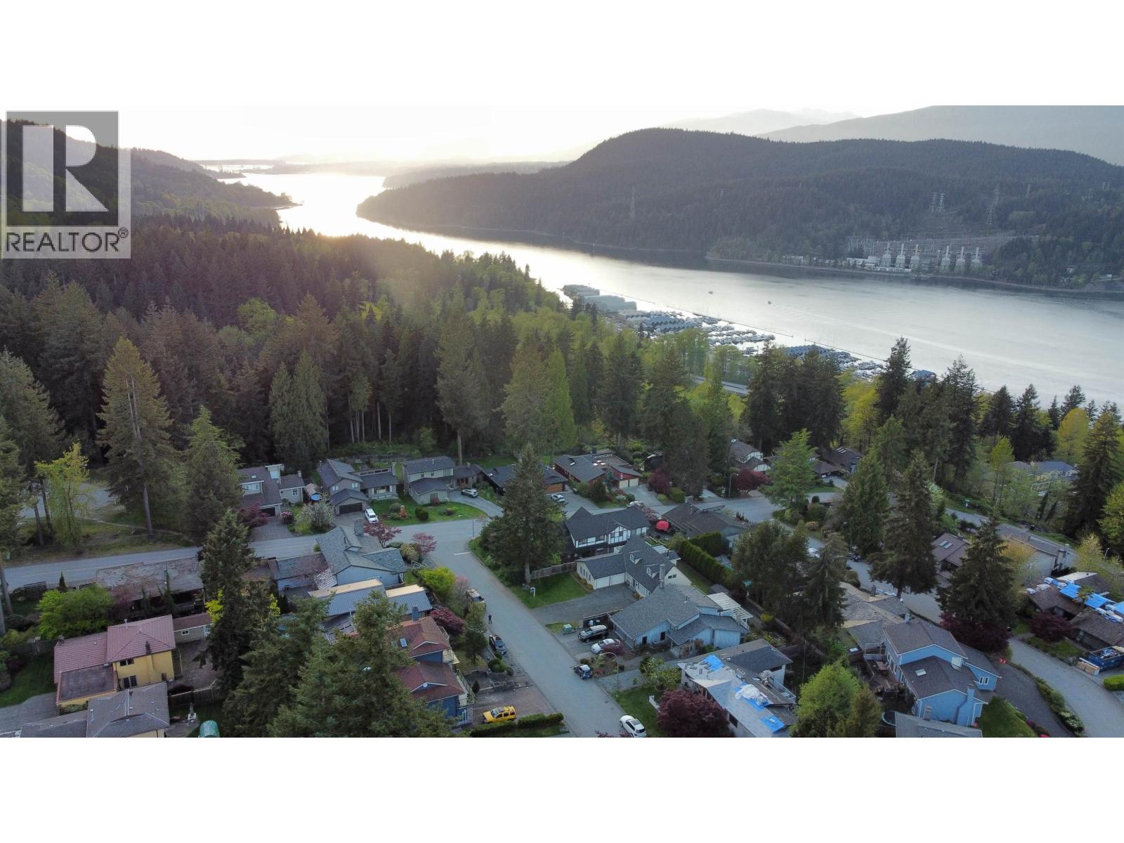 605 Waterloo Drive, Port Moody, British Columbia  V3H 3K9 - Photo 37 - R3115963