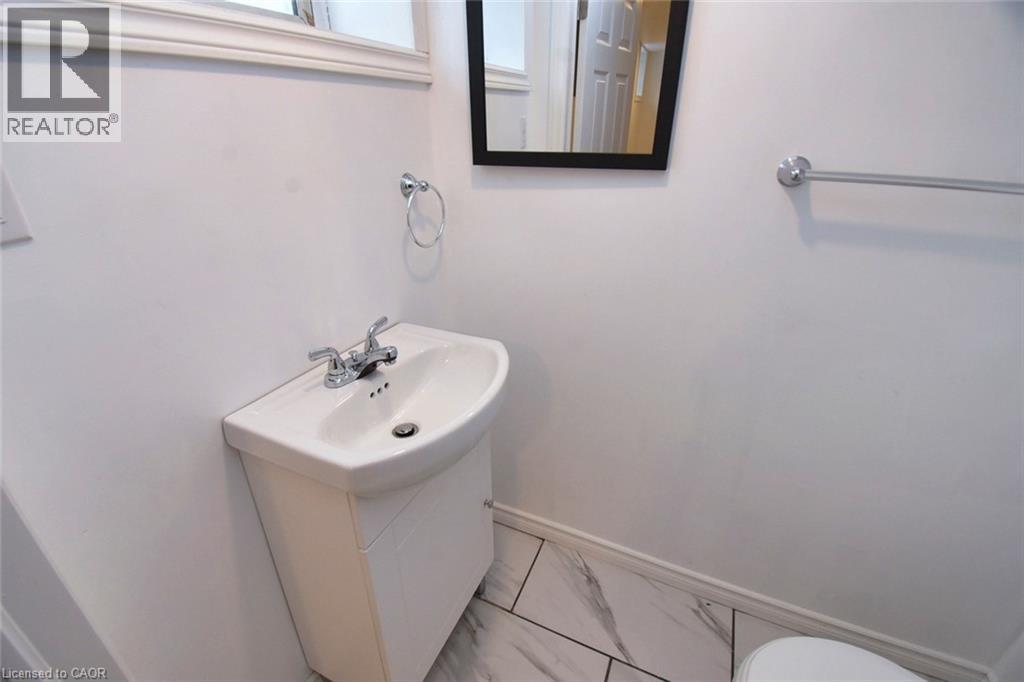 215 Walter Avenue S, Hamilton, Ontario  L8K 3L3 - Photo 8 - 40794001