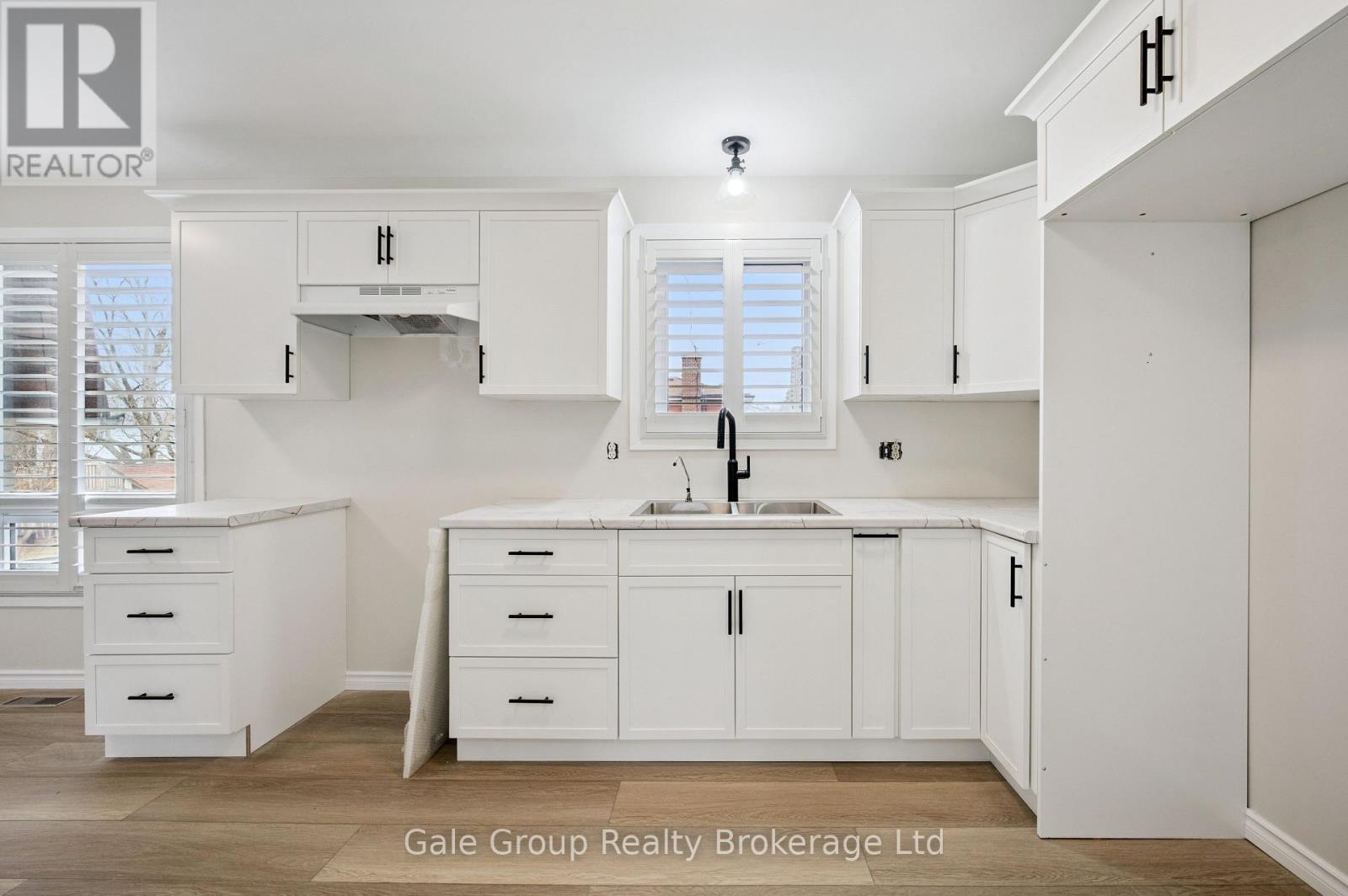 165 Brookside Crescent, Kitchener, Ontario  N2N 1G9 - Photo 8 - X12995422