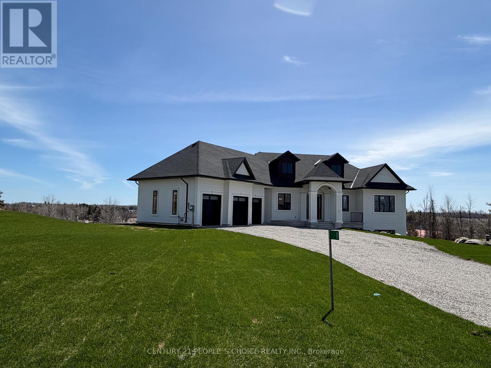 11 Caldwell Drive, Oro-Medonte, Ontario  L0L 2L0 - Photo 2 - S12823892