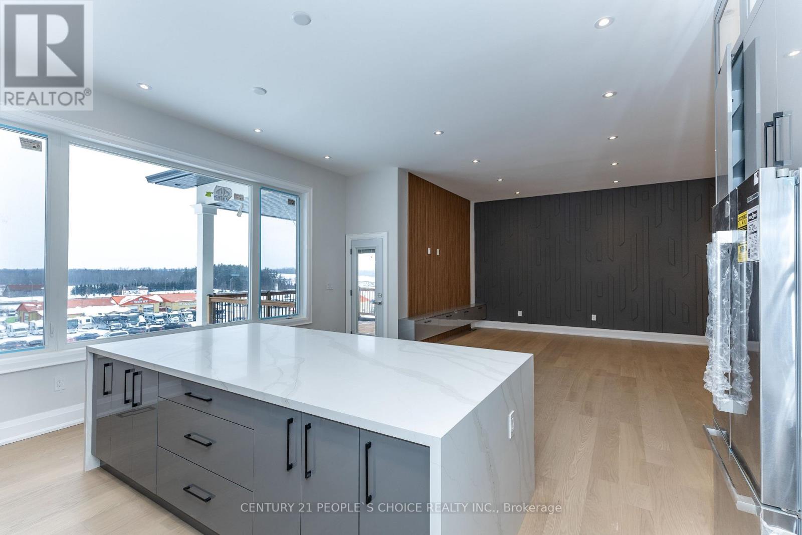 11 Caldwell Drive, Oro-Medonte, Ontario  L0L 2L0 - Photo 14 - S12823892