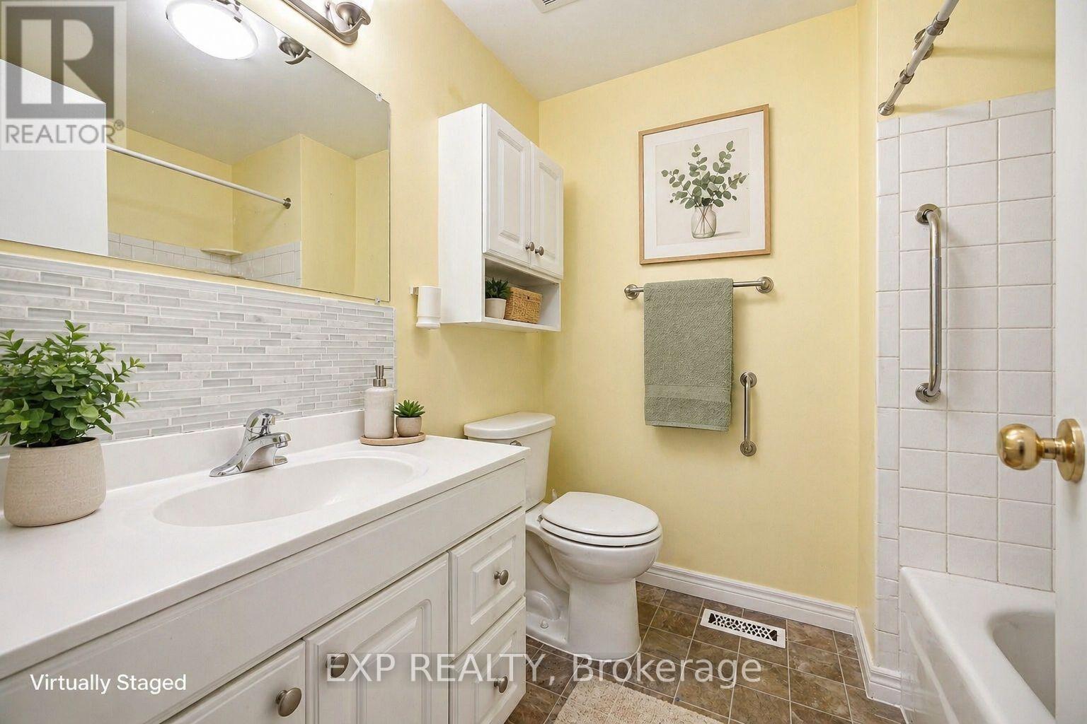 107 Archdekin Drive, Brampton, Ontario  L6V 1Y8 - Photo 9 - W13033086