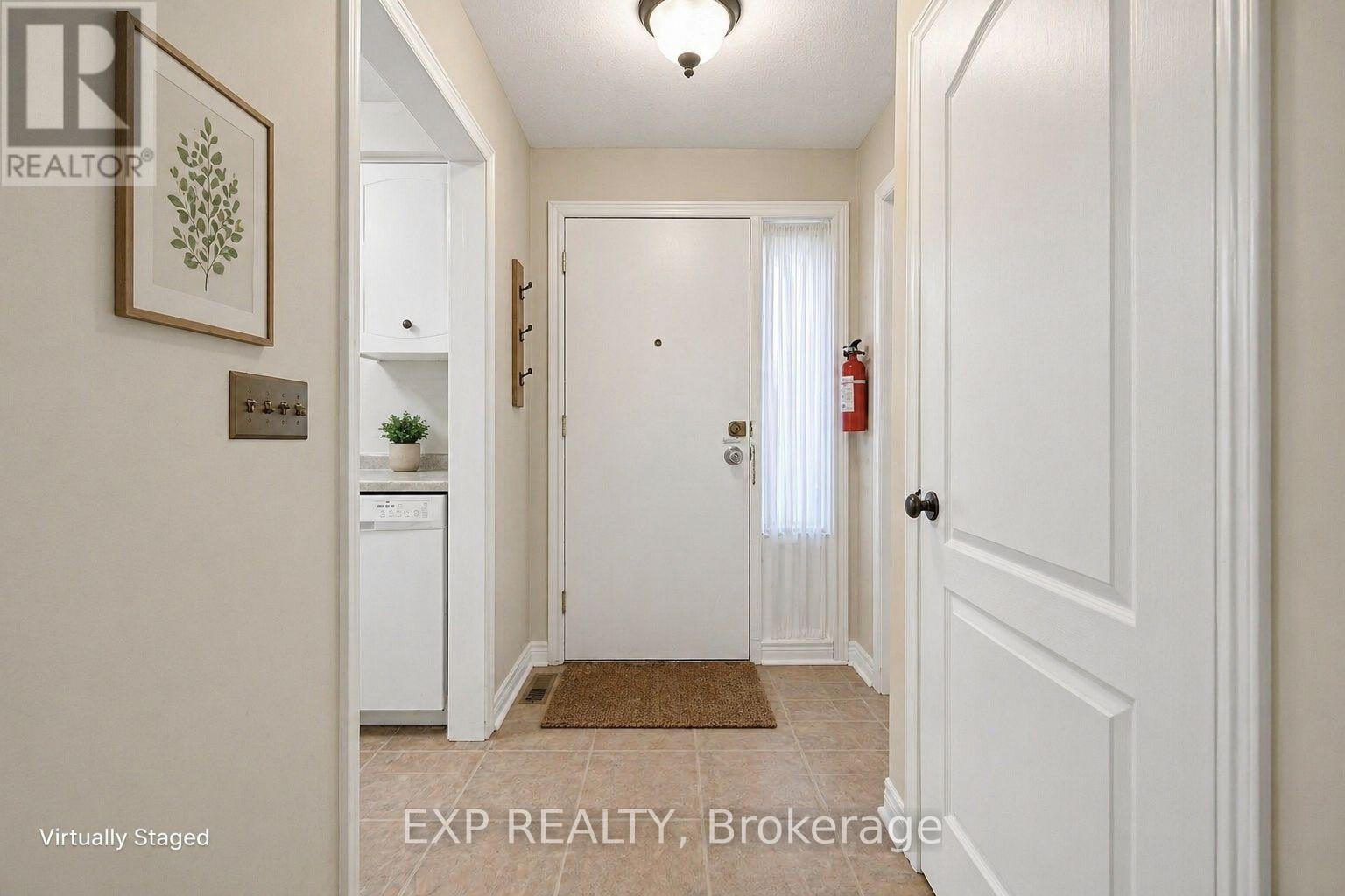 107 Archdekin Drive, Brampton, Ontario  L6V 1Y8 - Photo 4 - W13033086