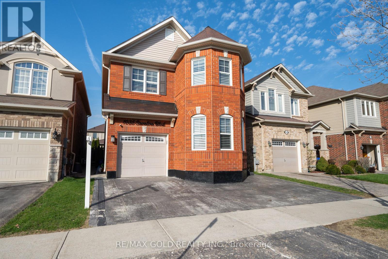 1035 Savoline Boulevard, Milton, Ontario  L9T 8P2 - Photo 3 - W13047544