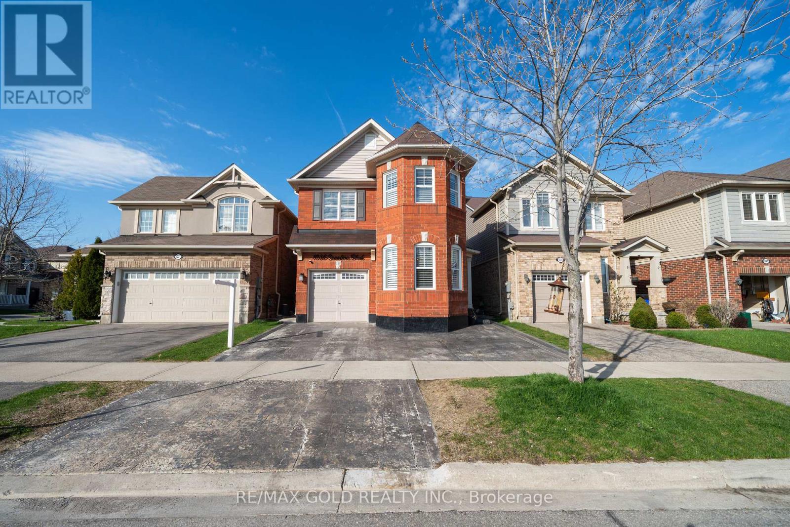 1035 Savoline Boulevard, Milton, Ontario  L9T 8P2 - Photo 2 - W13047544